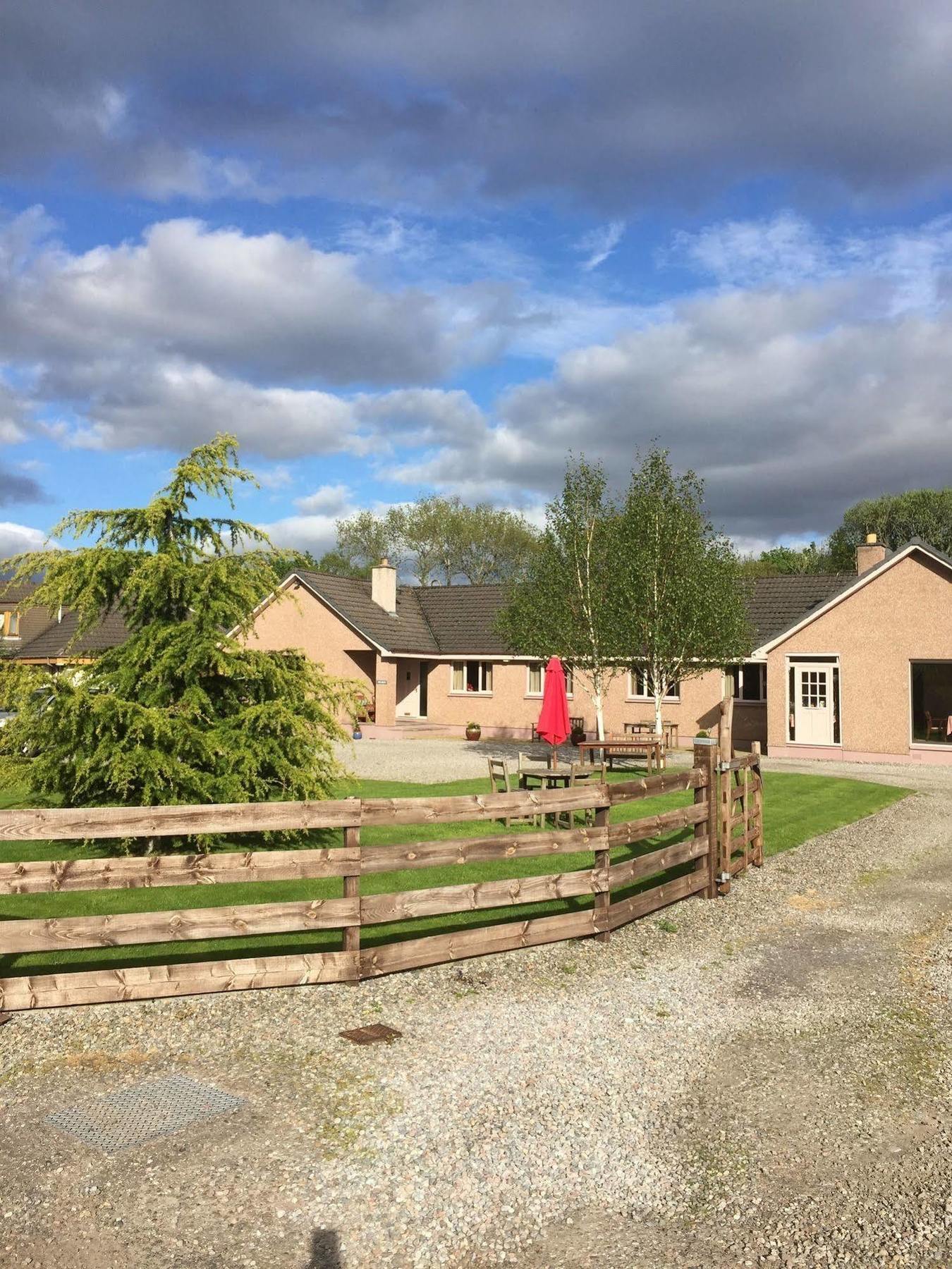 Hotel Aslaich Drumnadrochit Exteriér fotografie